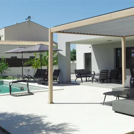 Esti Villa Marcana